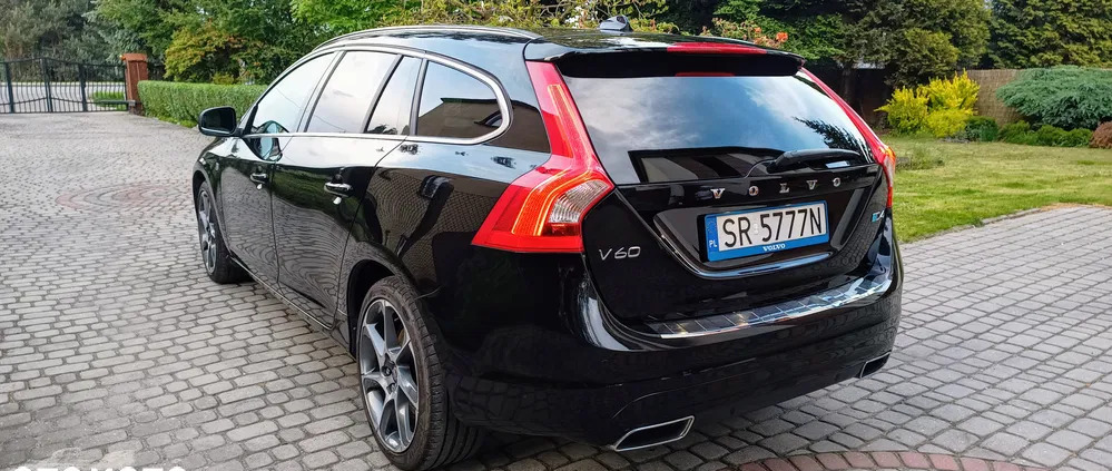 śląskie Volvo V60 cena 68900 przebieg: 152000, rok produkcji 2016 z Rybnik